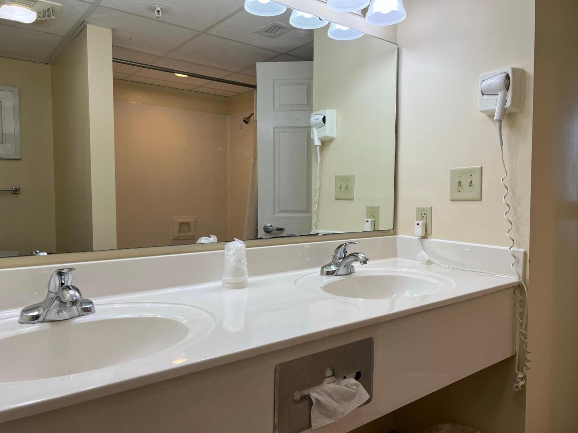 2501 S Ocean Blvd, 0811 - Ocean Front Sleeps 6 Villa Myrtle Beach Buitenkant foto